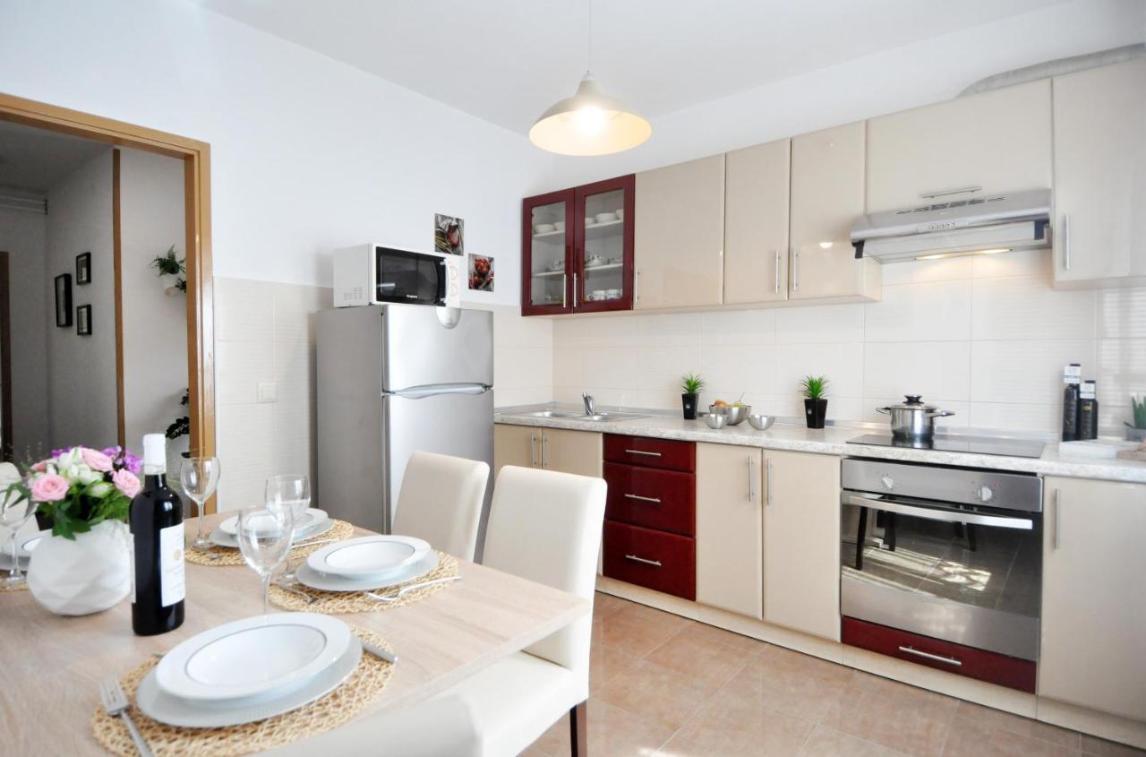 Apartman Lory Pola Esterno foto