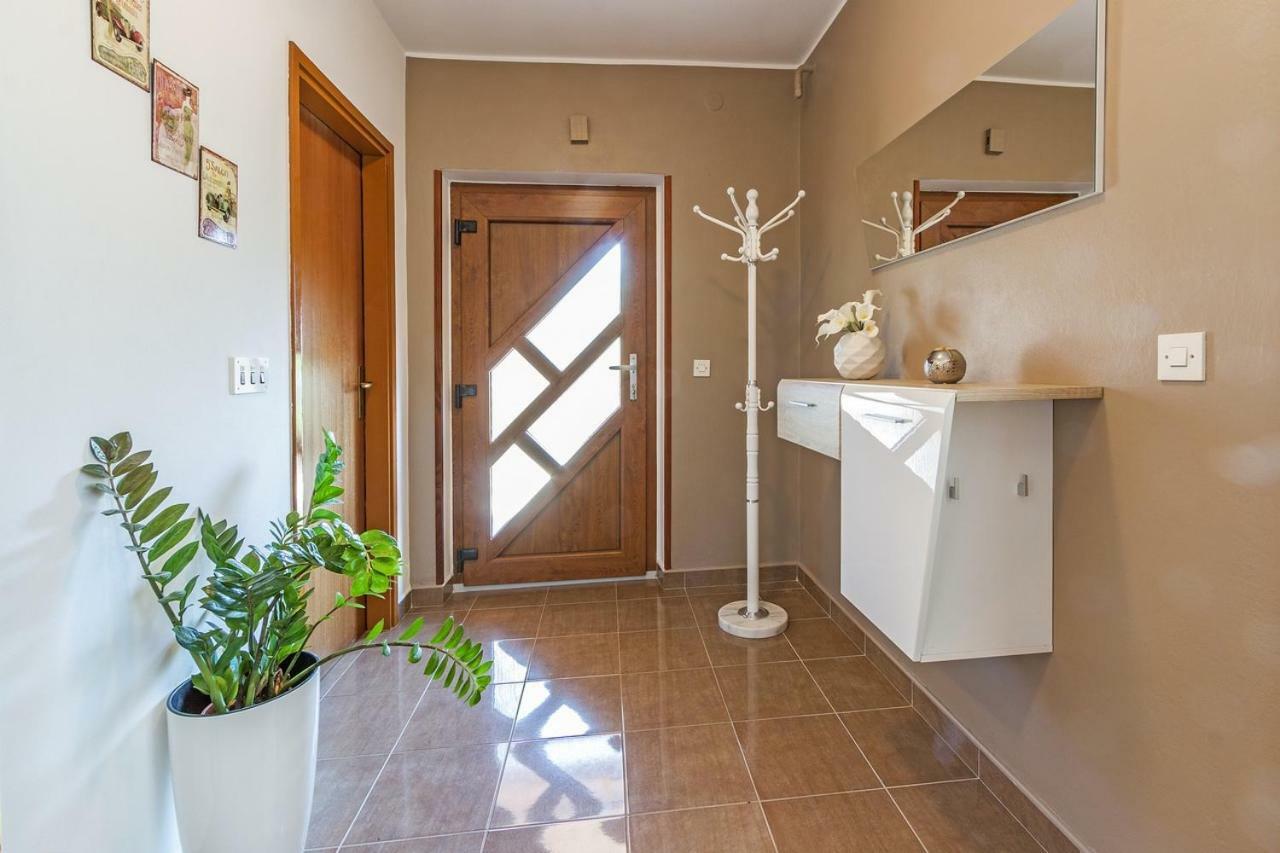 Apartman Lory Pola Esterno foto